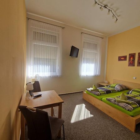 Pension Am Steinberg Muldenstein Esterno foto